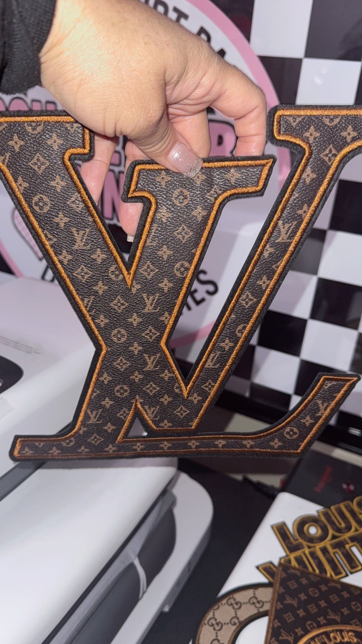 Lv